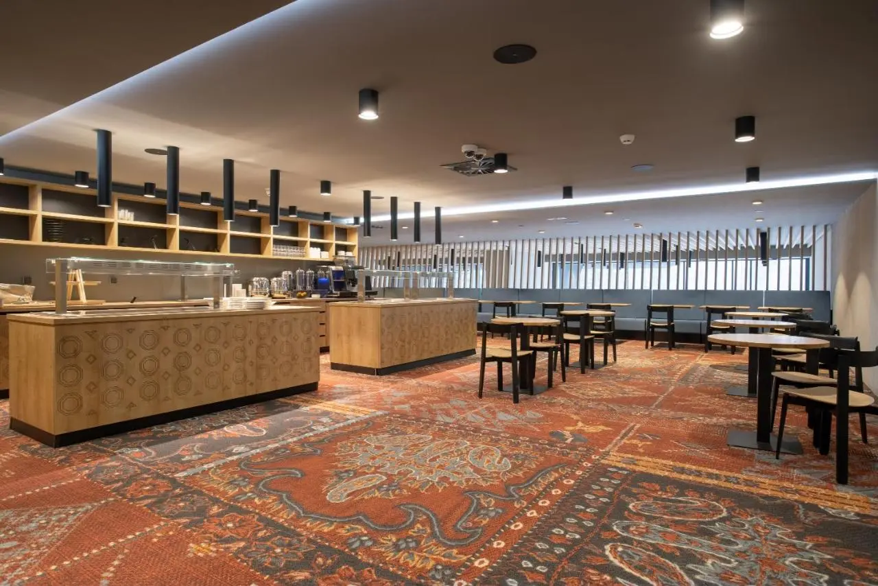 Hotel Nomad