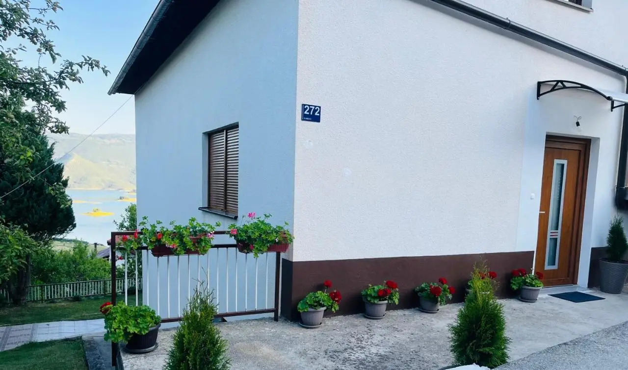 Apartman Lucija
