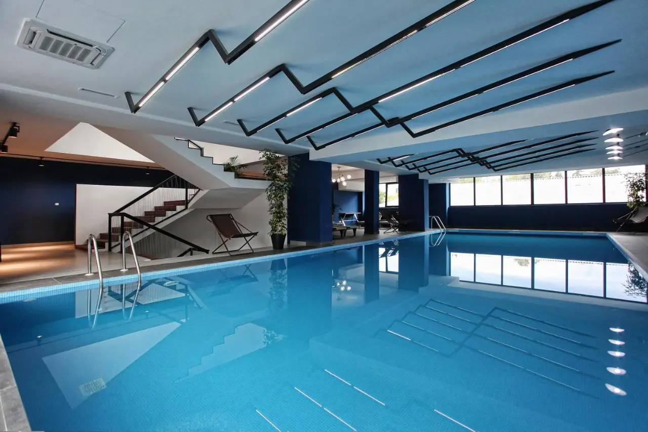 L.M Club Hotel