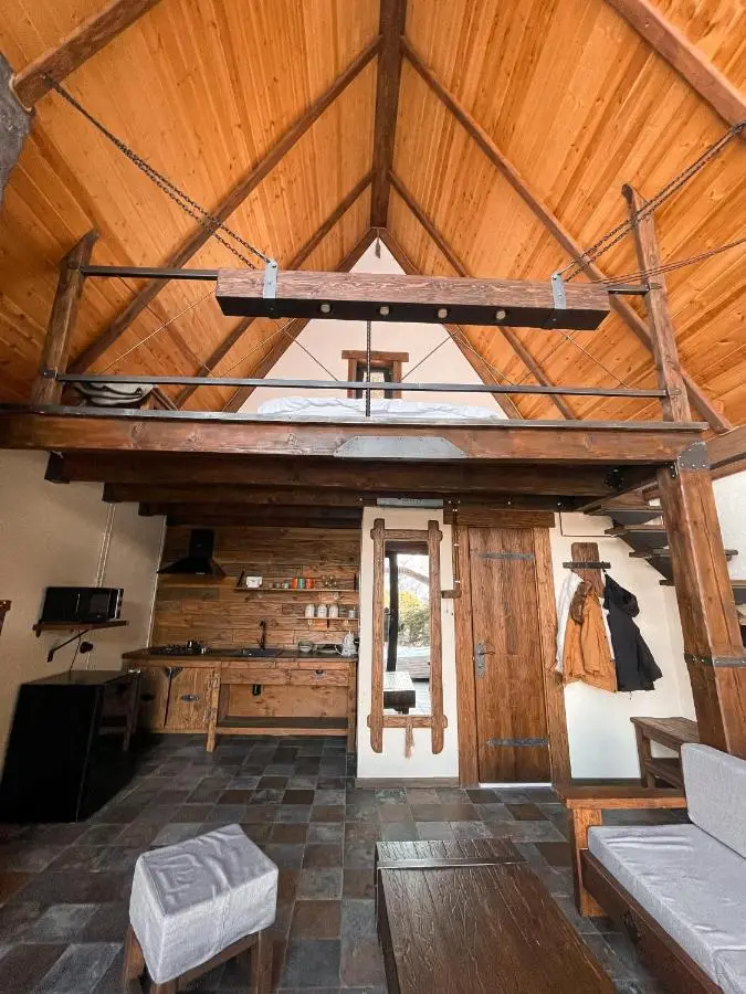 Elia Loft