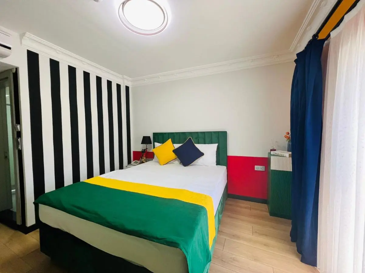 Apex Hotel