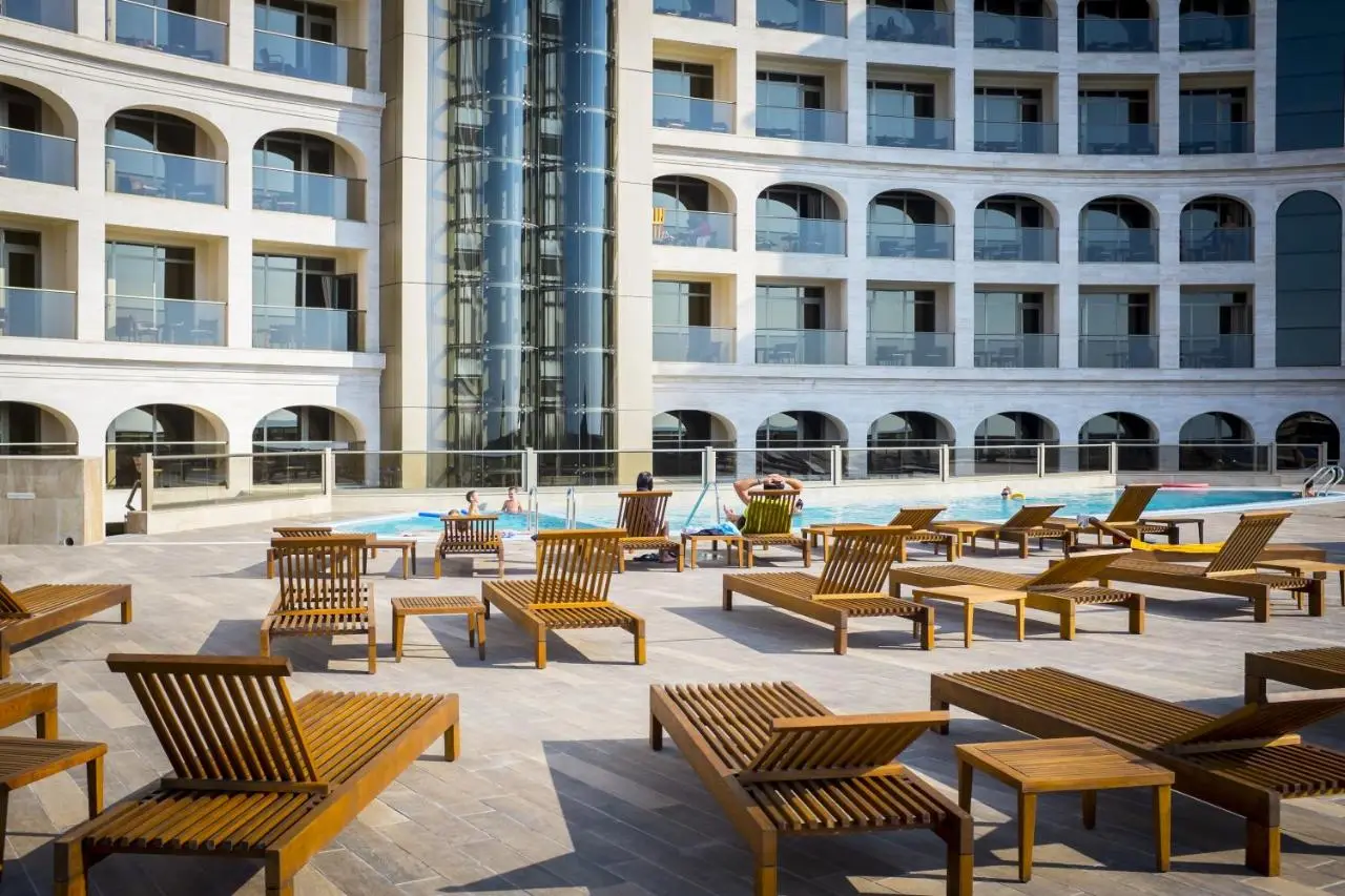 Colosseum Marina Hotel