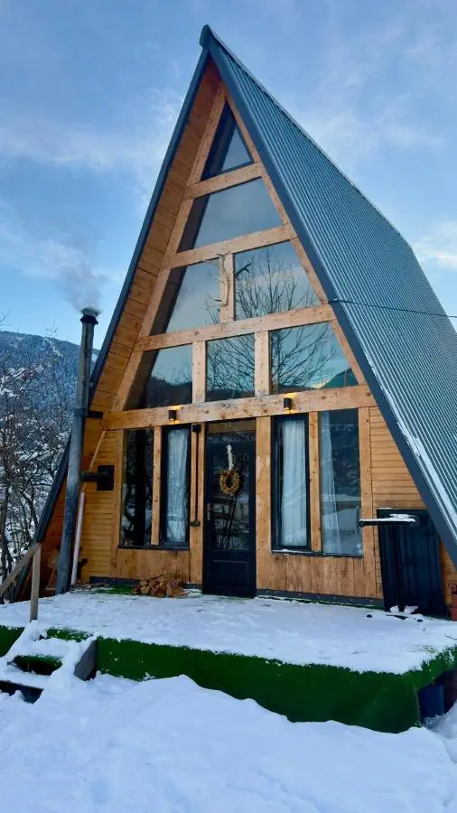A-frame mestia