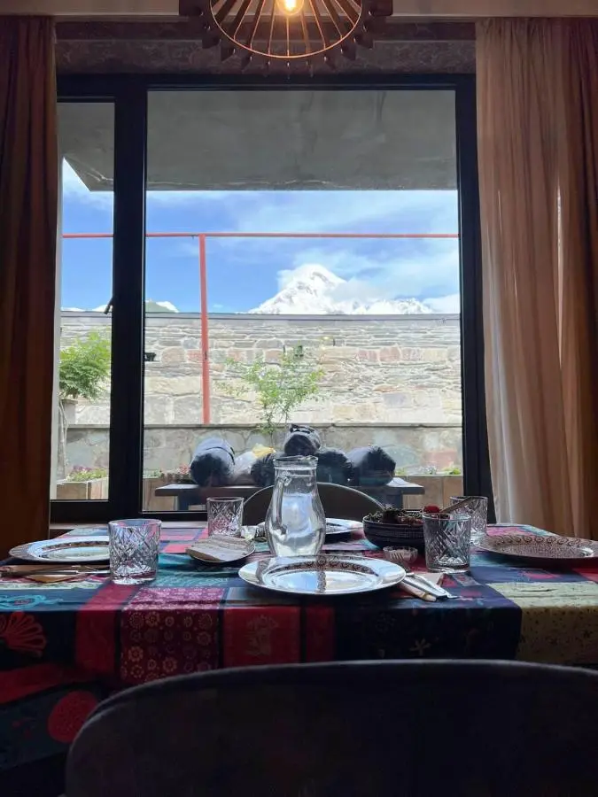 Old District View Hotel kazbegi