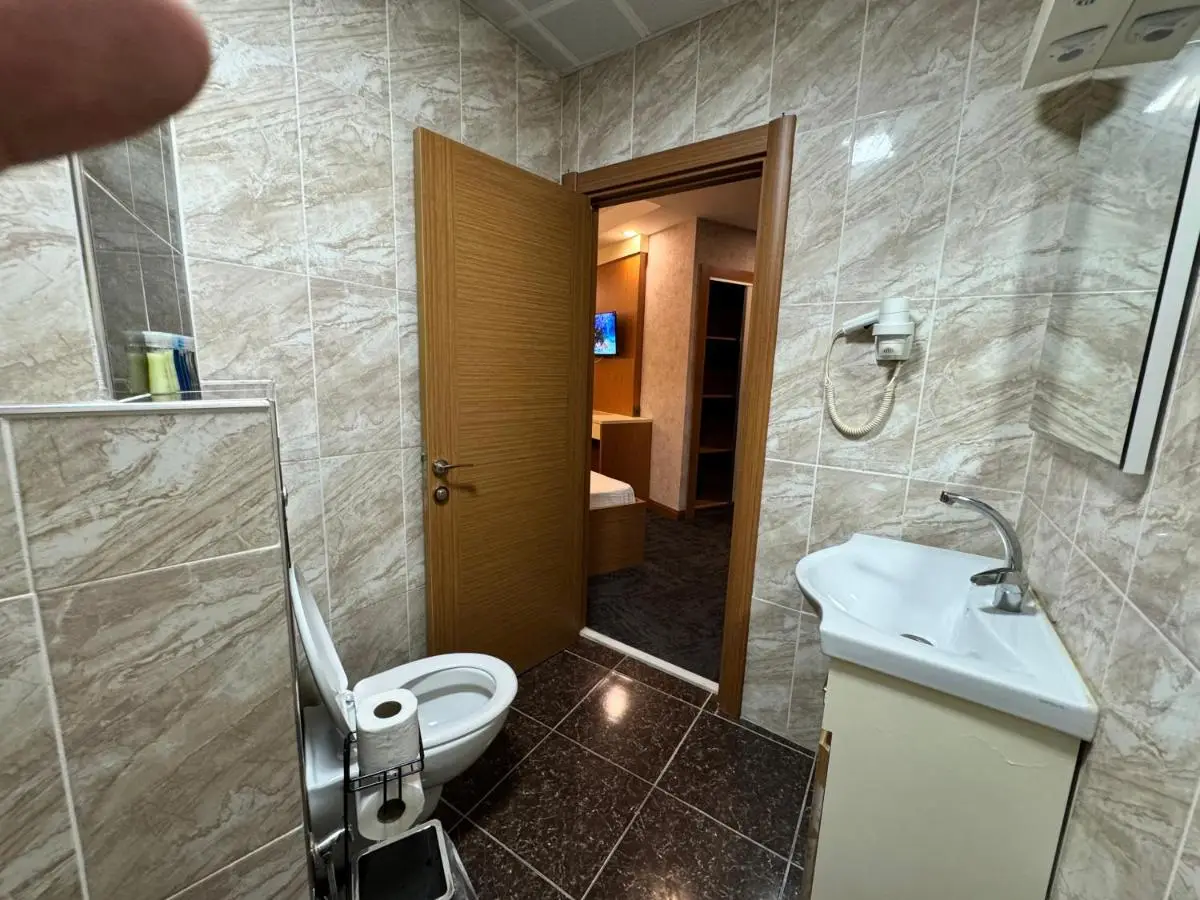 E5 PARK OTEL