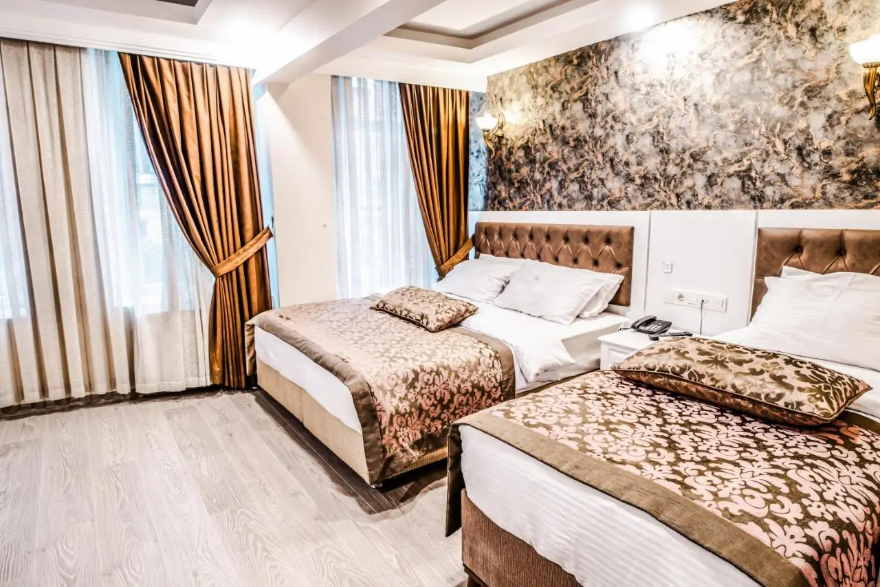 Lazz City Hotel