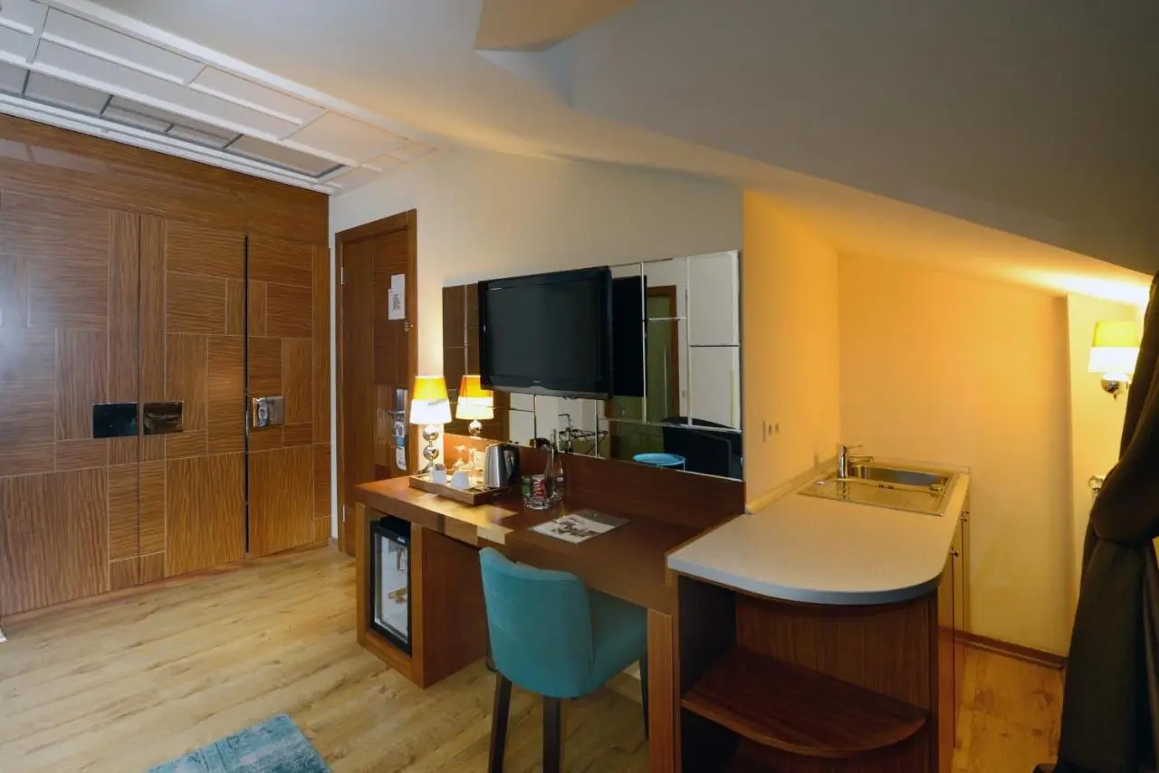 Collage Pera Hotel