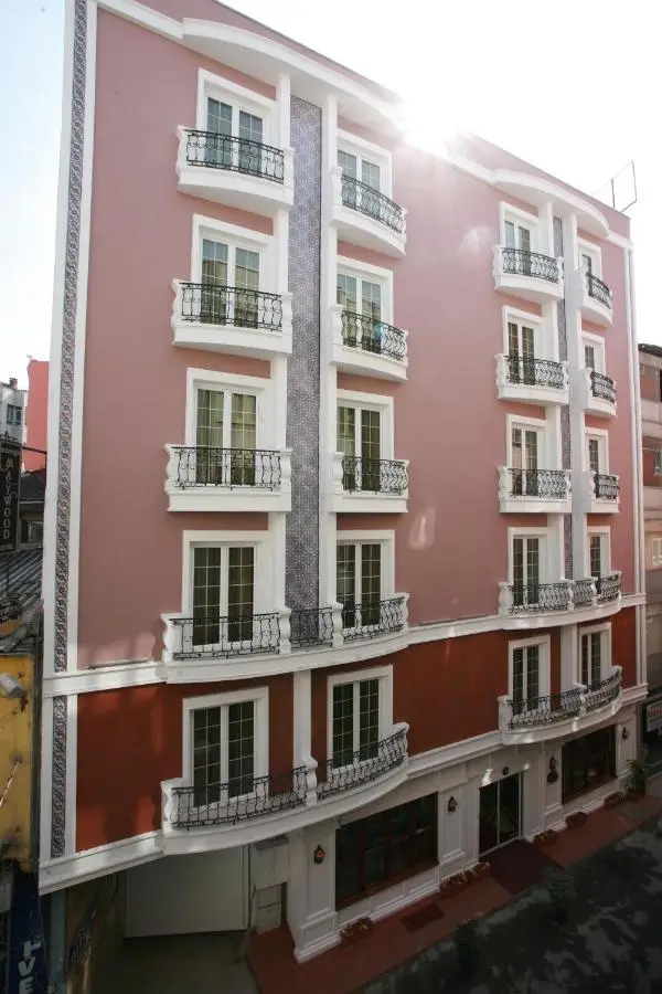 Maywood Hotel