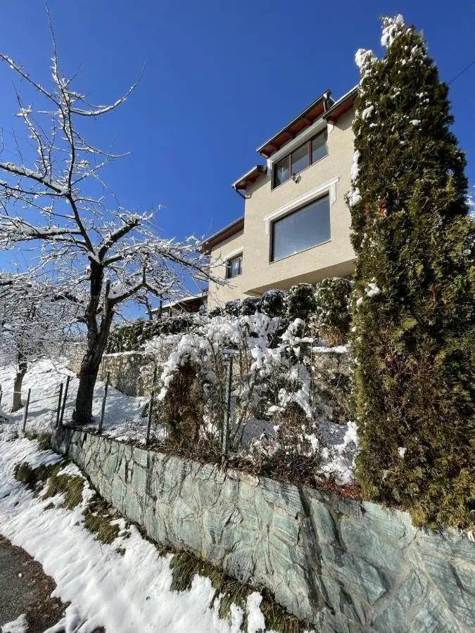Villa Aja