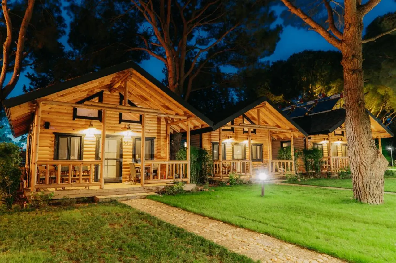 Pino Mar Luxury Bungalows