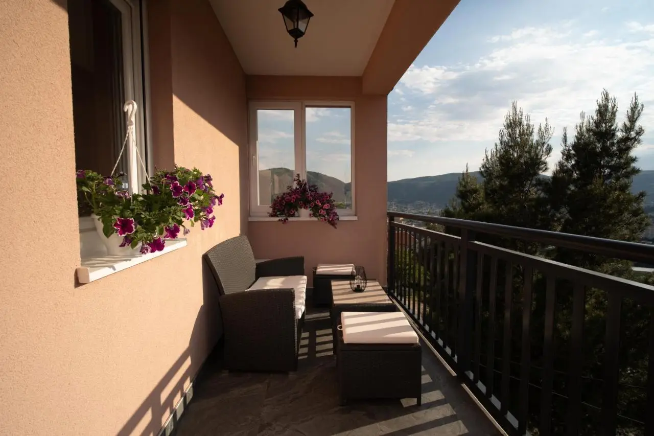 Skywalk House