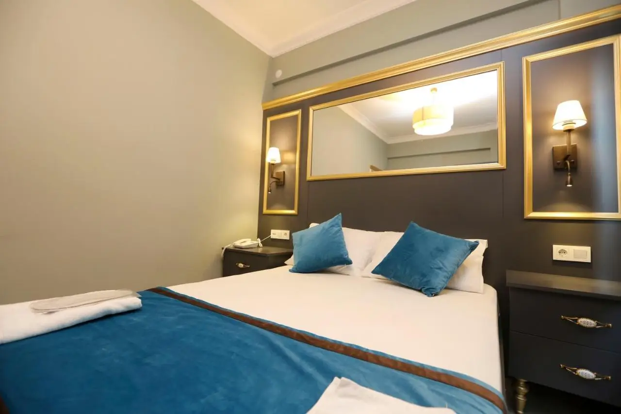 Grand Moon Hotel Suites