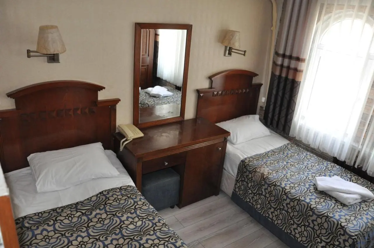 Hotel Red Rose