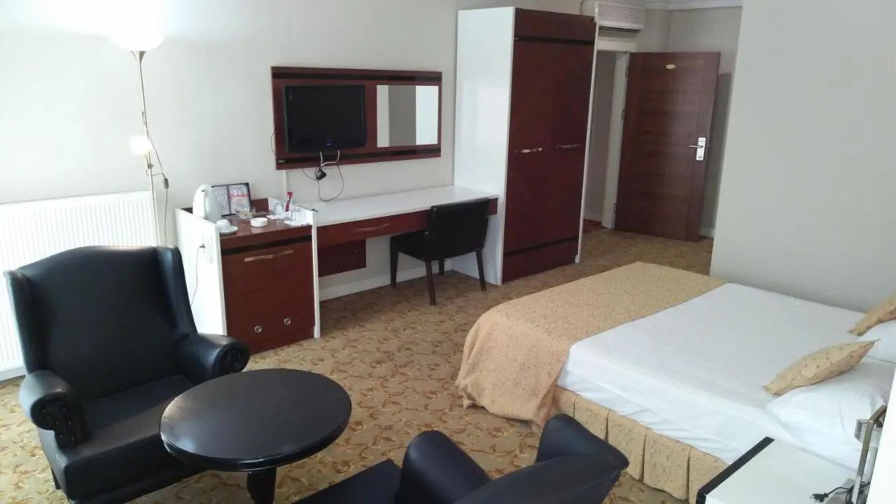 Eriza Hotel