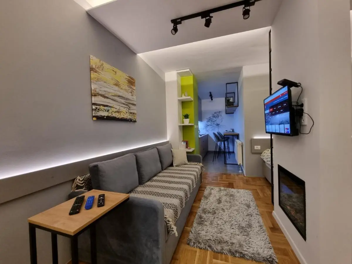 Studio Apartman Golden Lux 1
