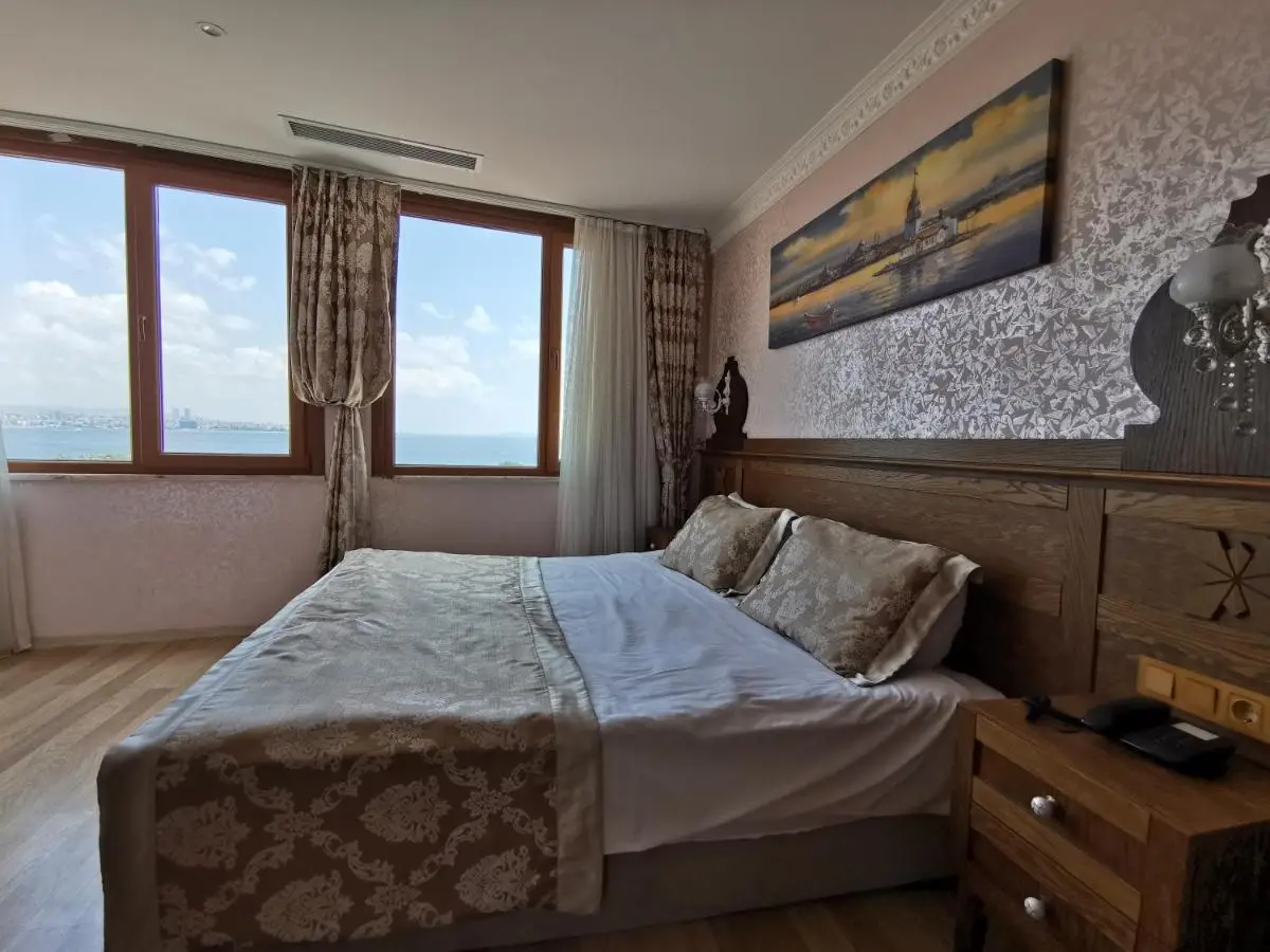 Perapolis Hotel