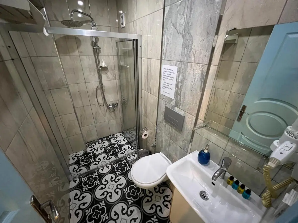 Rodin Hostel