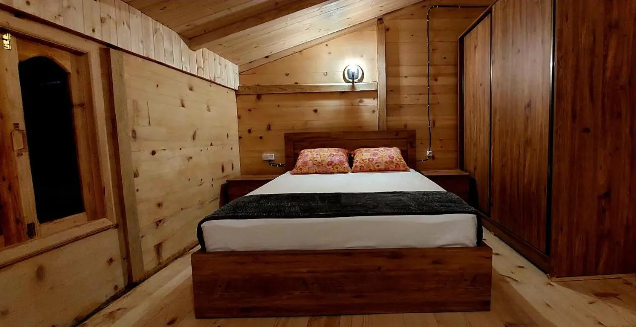 Wooden House Garetke
