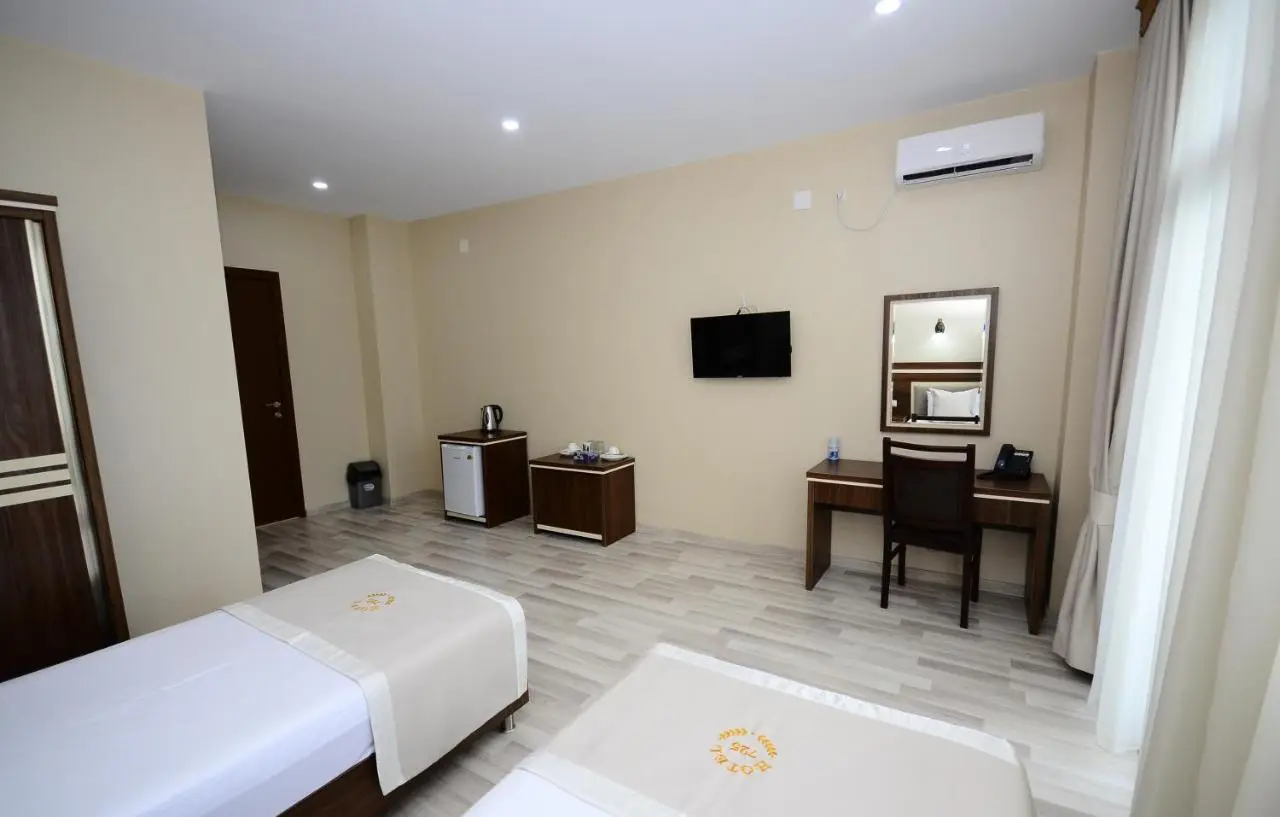 Hotel 725 B