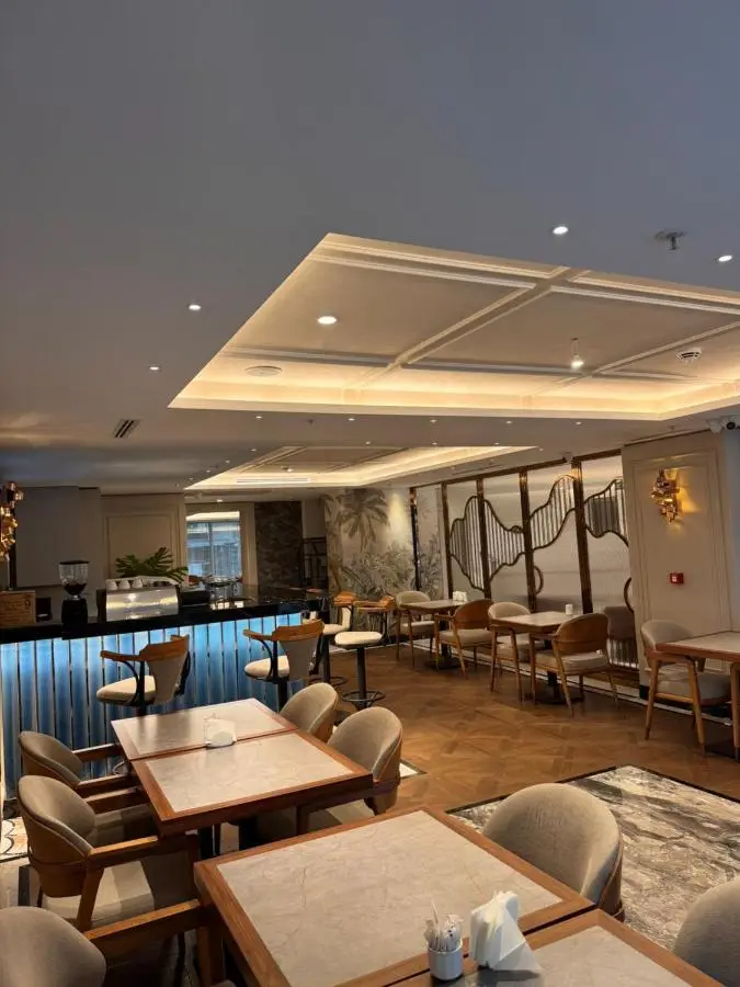Grand Hilarium Hotel