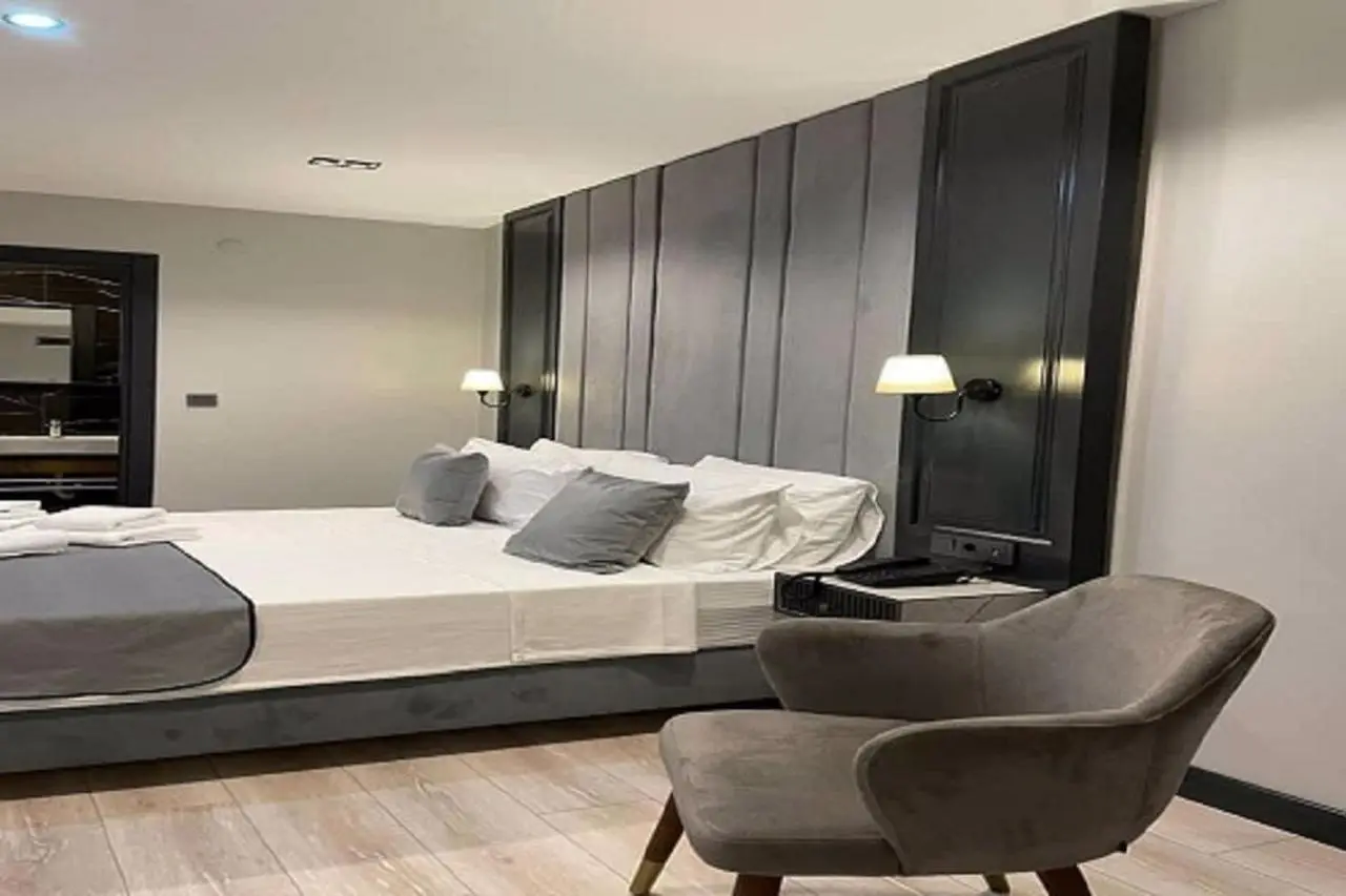 Express Plus Hotel