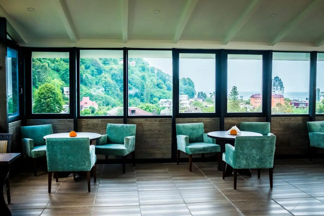 Orange Hotel