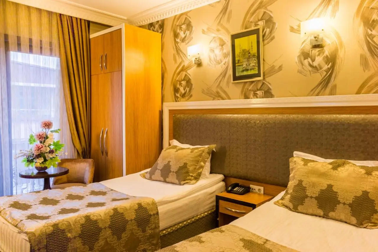 Grand Rosa Hotel