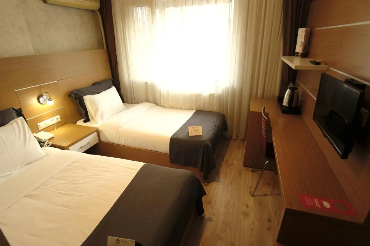 Rhisos Otel