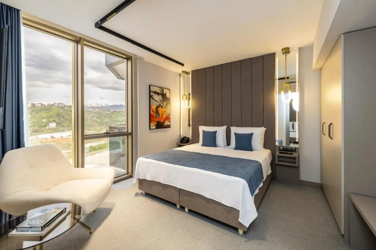 Rossi Luxury Hotel