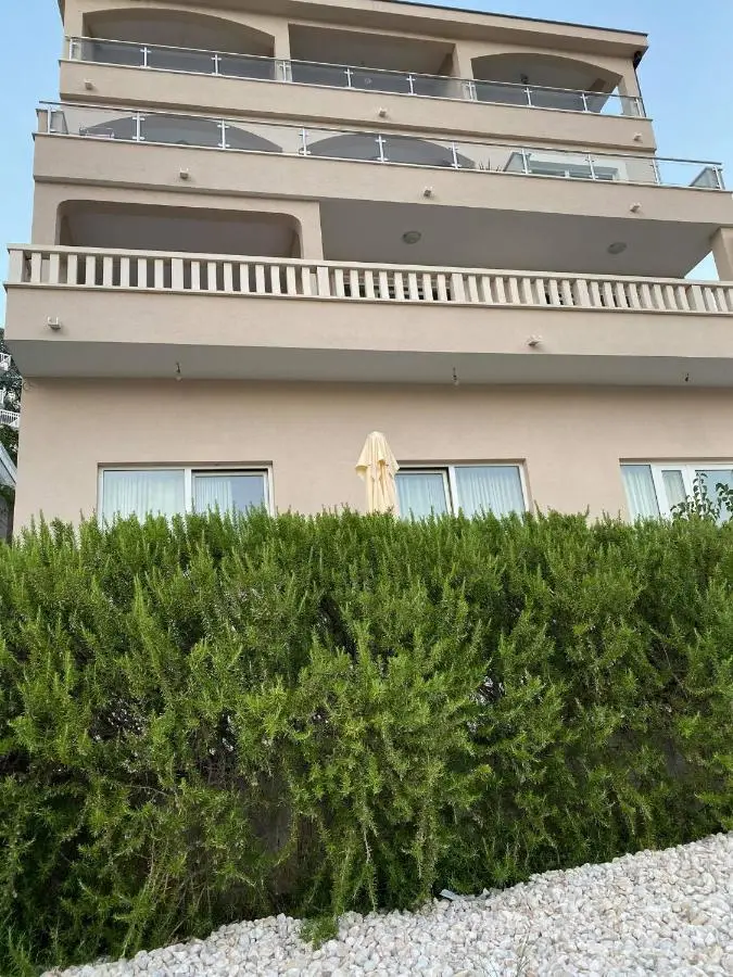 Apartmani Divna