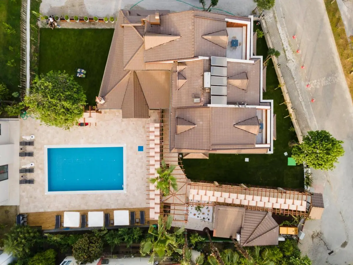 WEST HOUSE EXCLUSIVE HOTEL