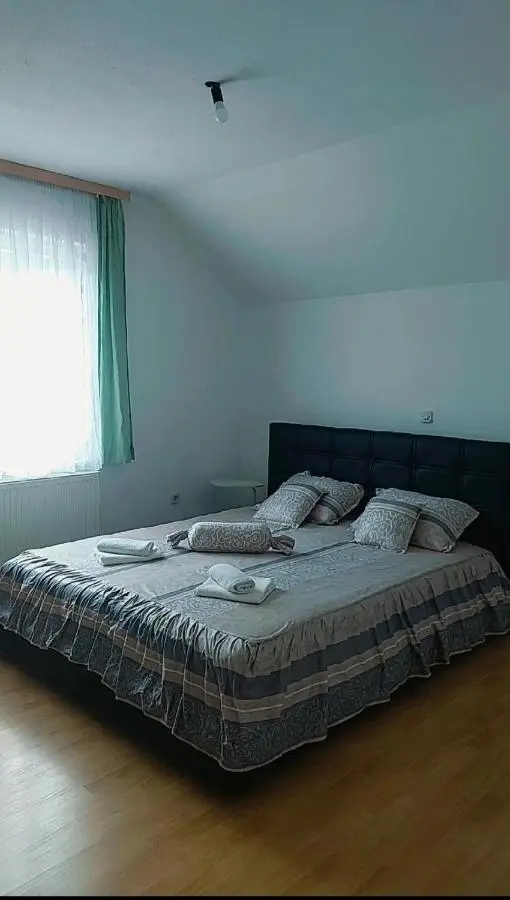 Apartman AS na jezeru
