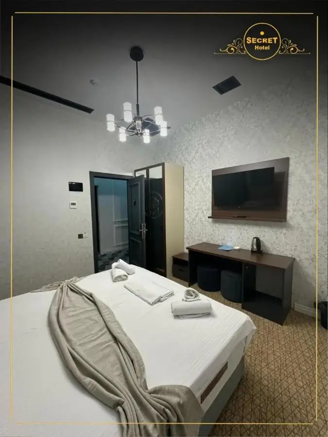 SECRET HOTEL