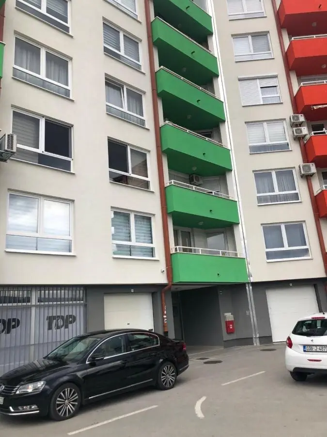 Dobrinja 5 kod bazena