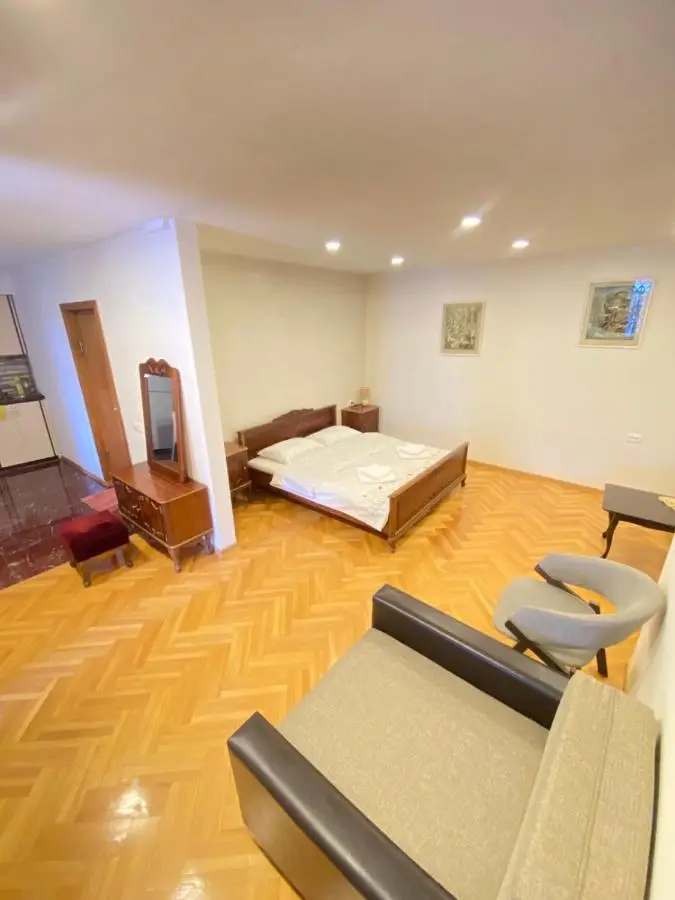 K&N Guesthouse