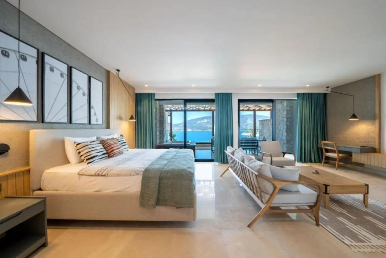 Lures Hotel