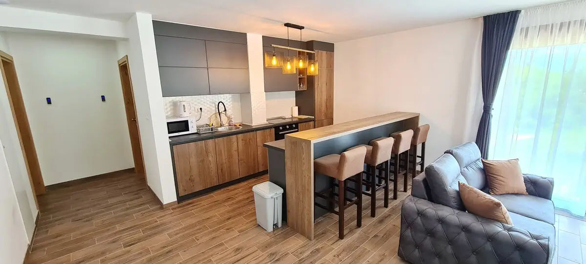 Ground floor, 3BDR, shared pool
