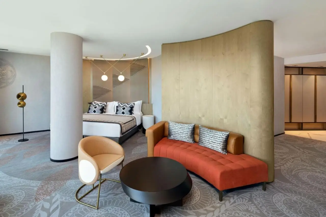 Paragraph Freedom Square, a Luxury Collection Hotel, Tbilisi