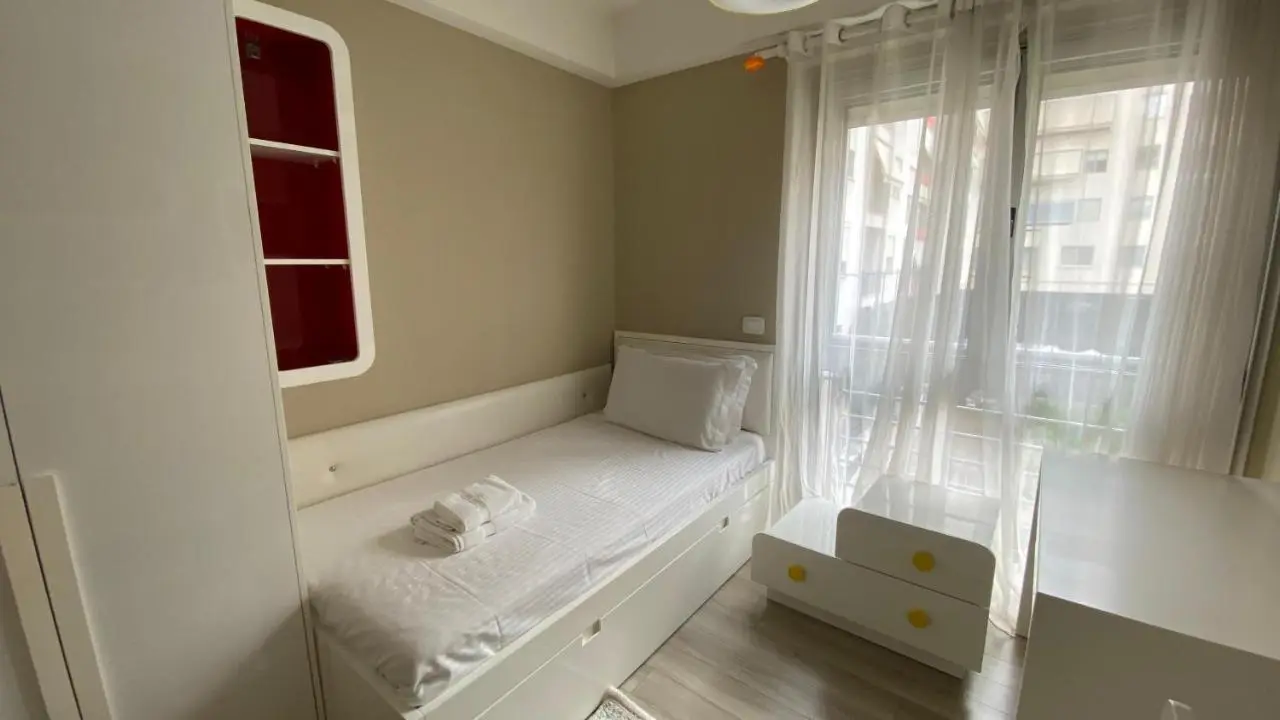 Lake Drive Rooms&Apartments