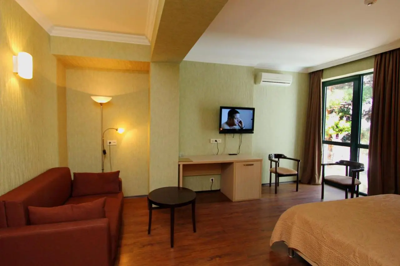 Batesta Hotel