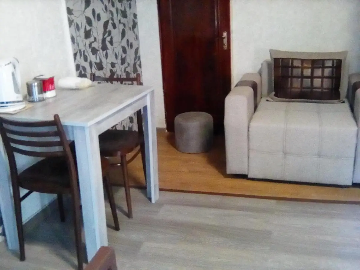 Guest house UTA