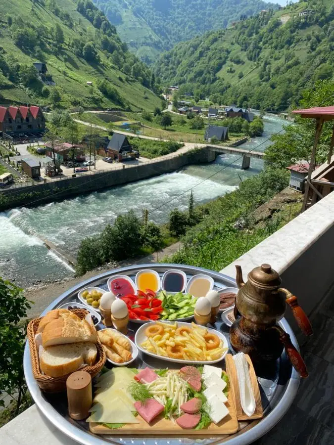 AyDeR CuNeLi BUnGaLoV