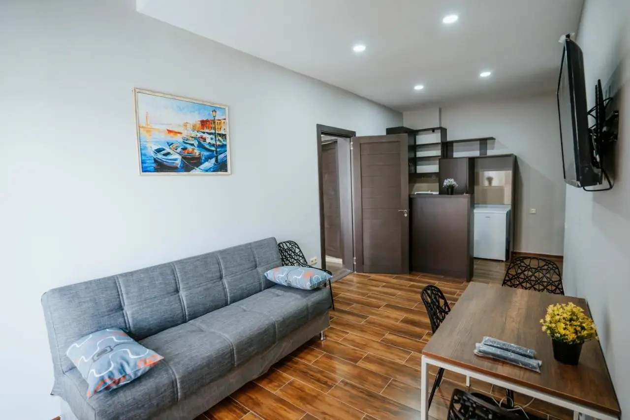 West Apart Hotel