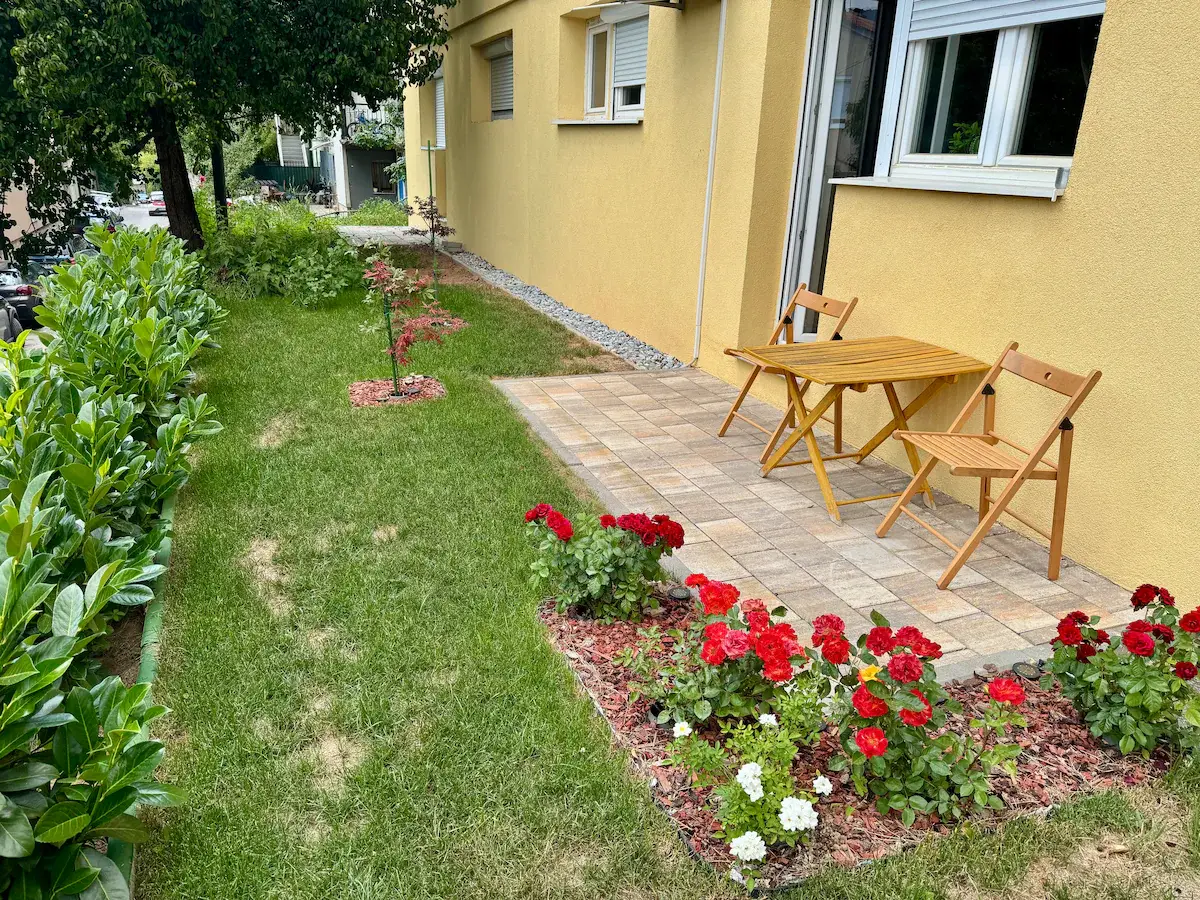 Cozy Garden Studio