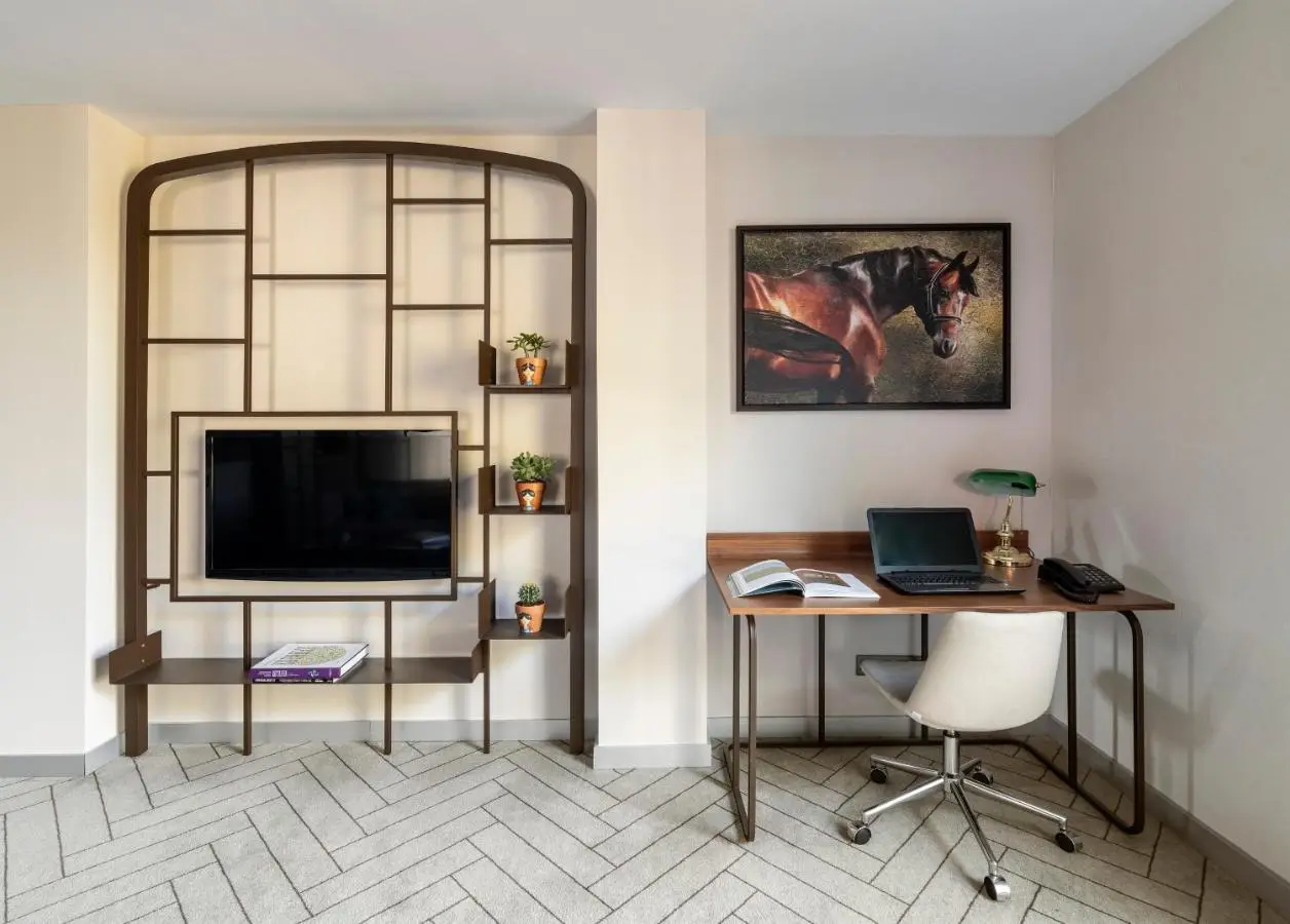 Upsuites Hotel