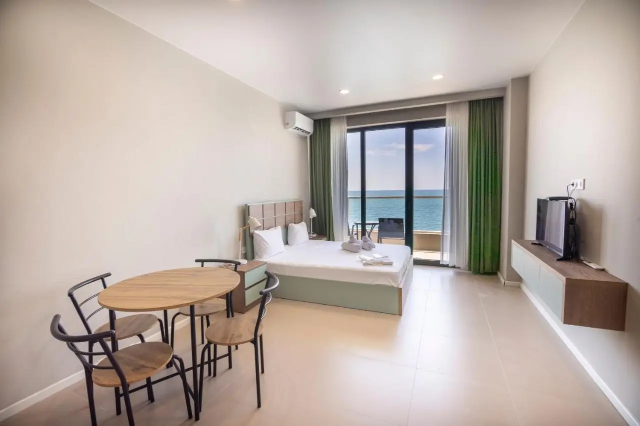 Bamboo Beach Apartments