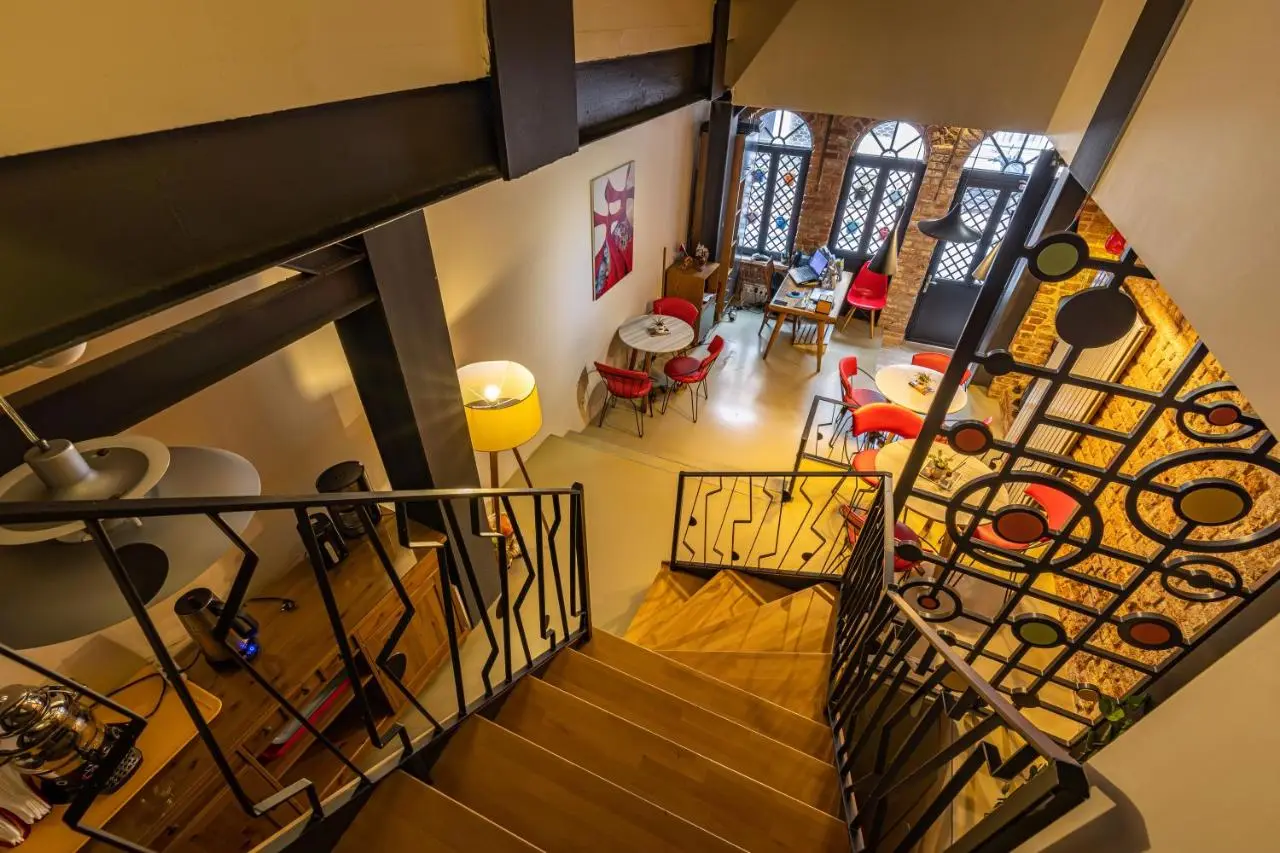 Calanthe Residence