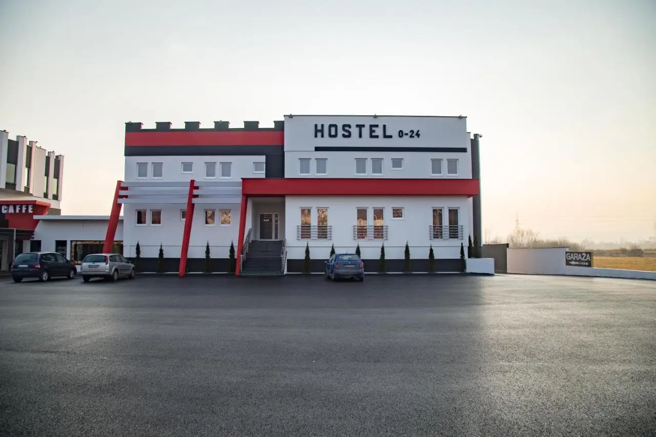 Hostel Tron
