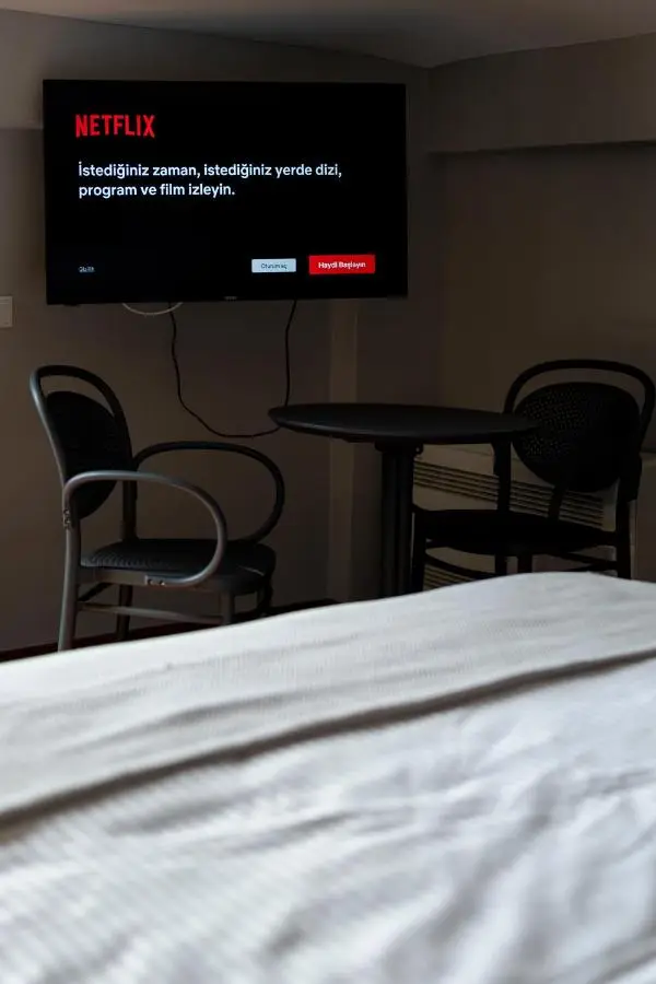 BRANDROOM HOTEL