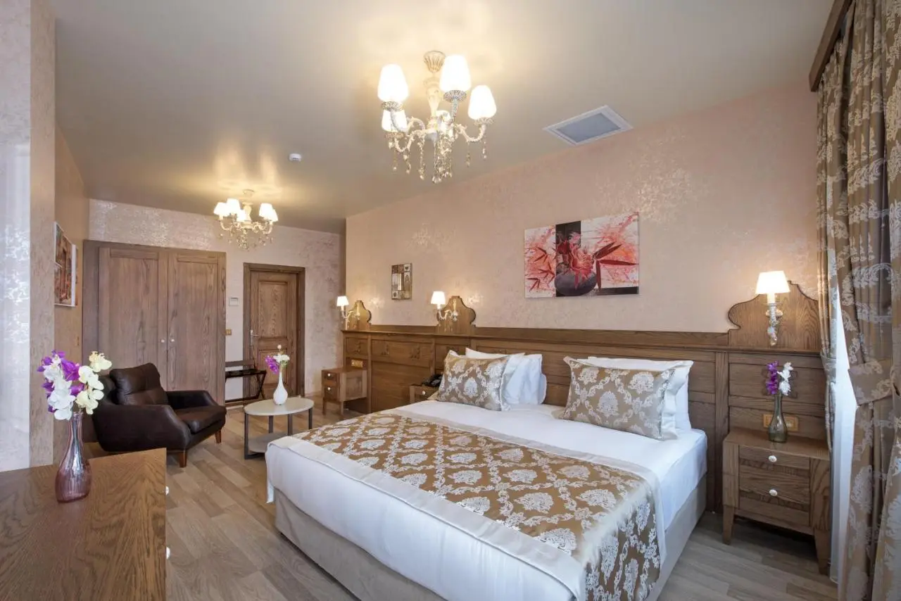 Perapolis Hotel